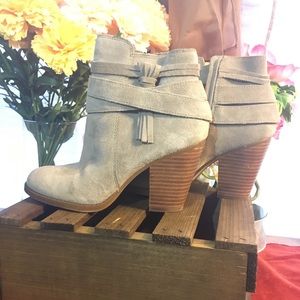 MAKE an OFFER Beautiful Sole Society Booties
